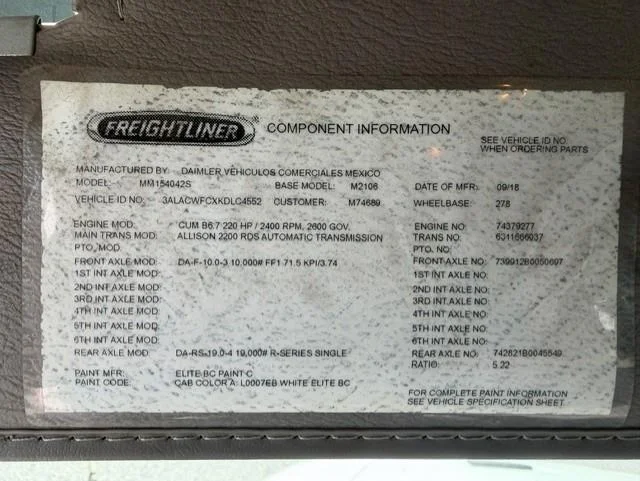 2019 Freightliner M2 106 — photo 16