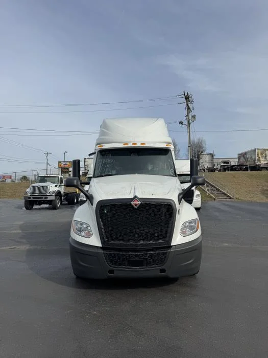 2026 International LT - image 9