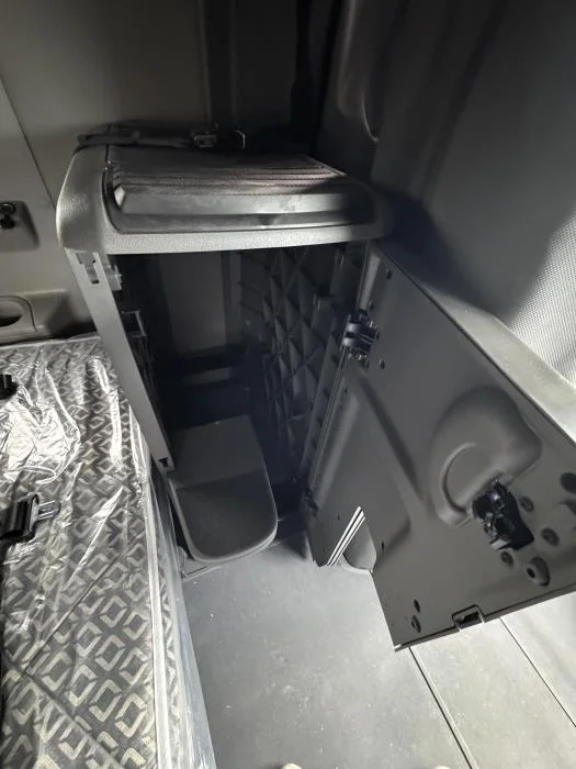 2026 International LT - image 19