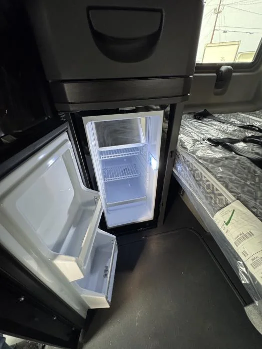 2026 International LT - image 17