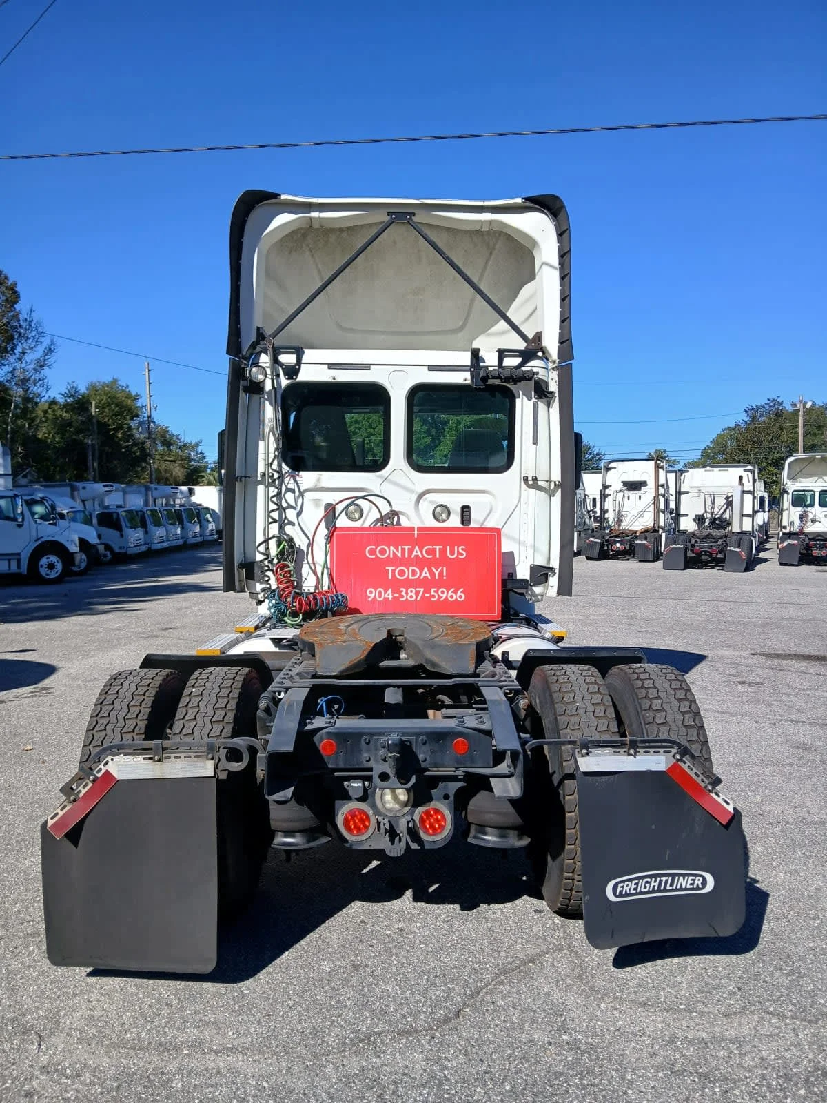 2018 Freightliner Cascadia in Jacksonville, FL — photo 5