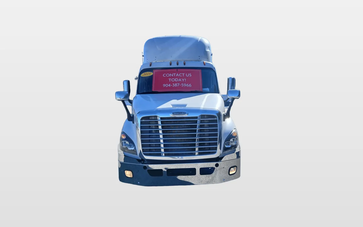 2018 Freightliner Cascadia - image 1