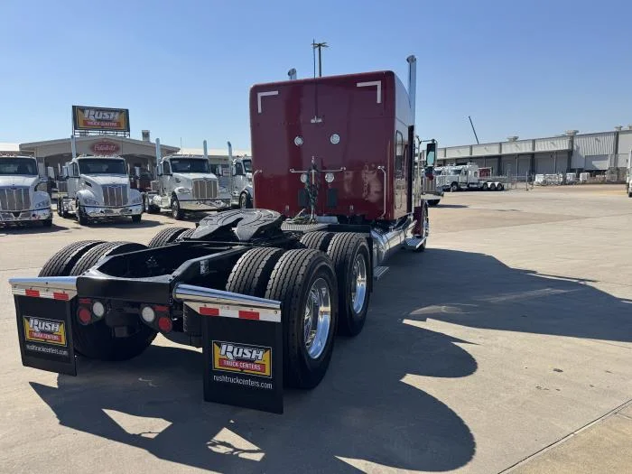 2027 Peterbilt 589 - image 11