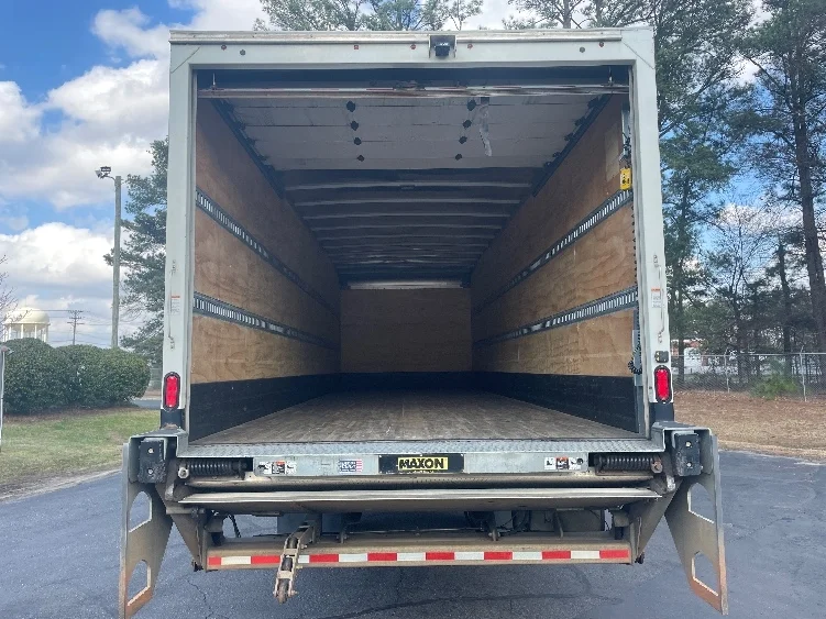 2021 Freightliner M2 106 - image 8