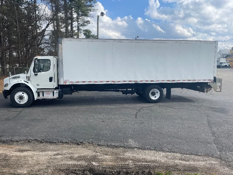 2021 Freightliner M2 106 - image 4