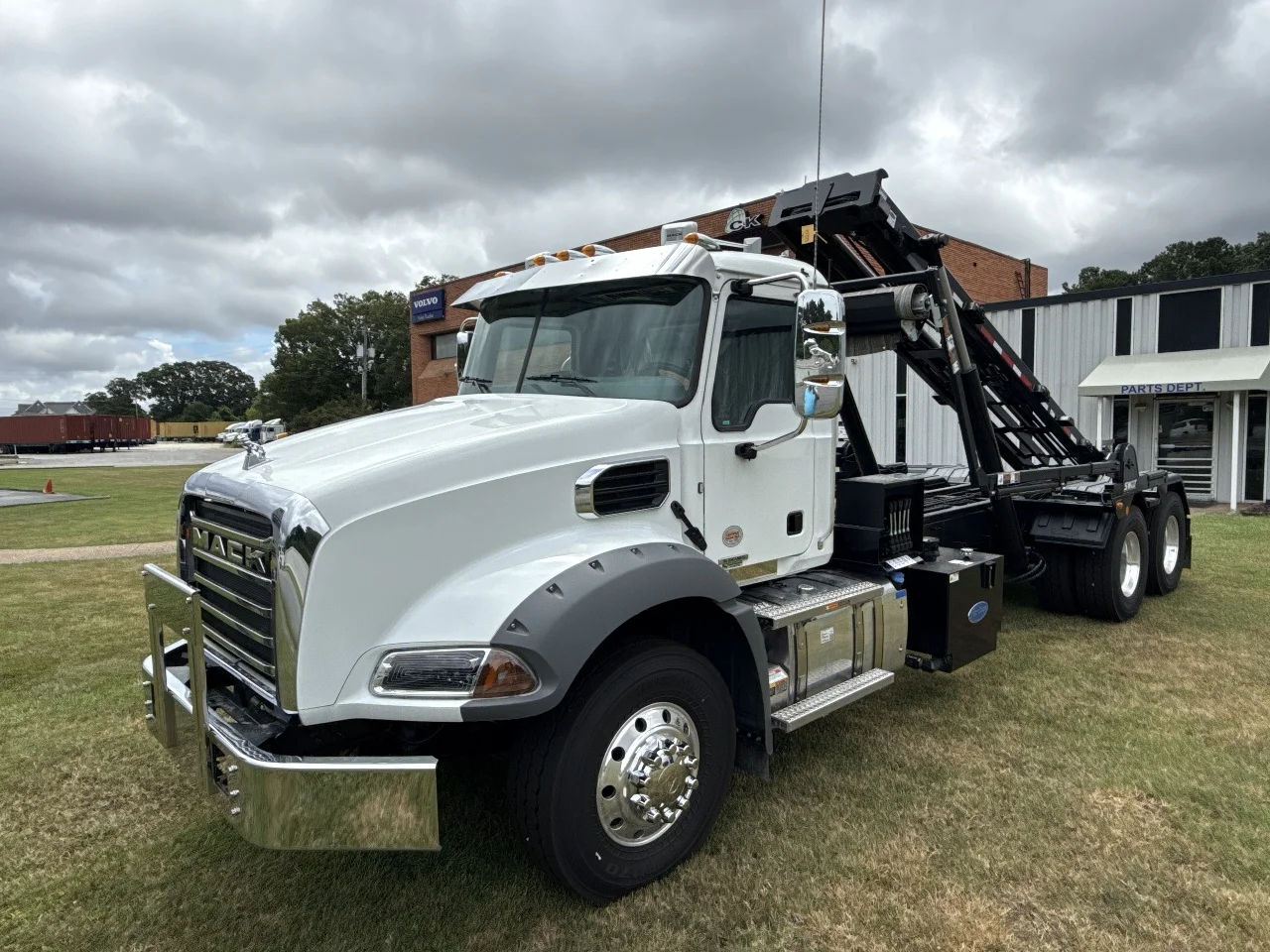2026 Mack Granite in Chesapeake, VA — photo 2