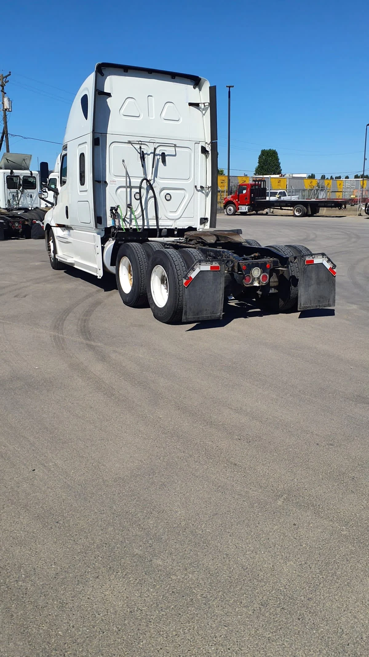 2020 Freightliner Cascadia in Tacoma, WA — photo 6