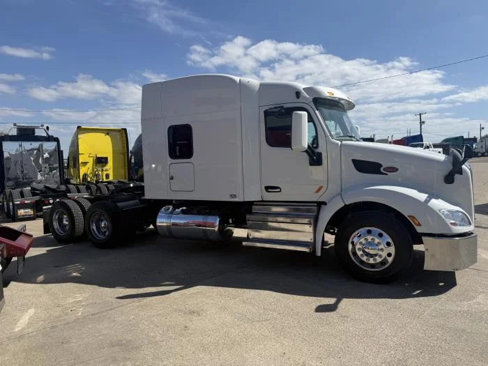 2022 Peterbilt 579 - image 29