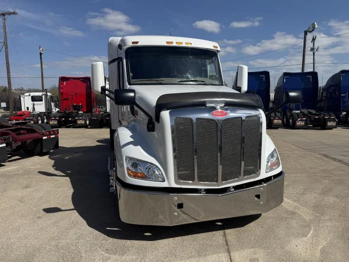2022 Peterbilt 579 - image 25