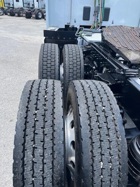 2021 Peterbilt 579 - image 21