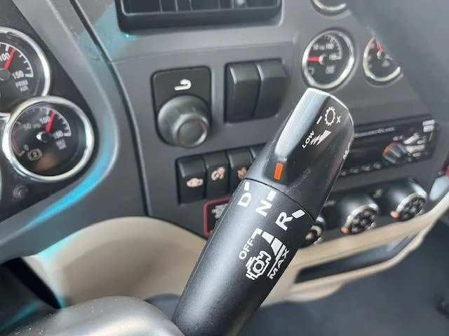 2021 Peterbilt 579 - image 14