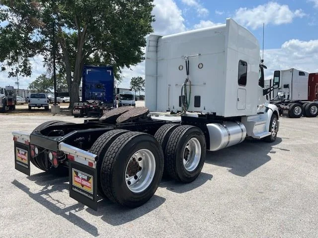 2021 Peterbilt 579 - image 6