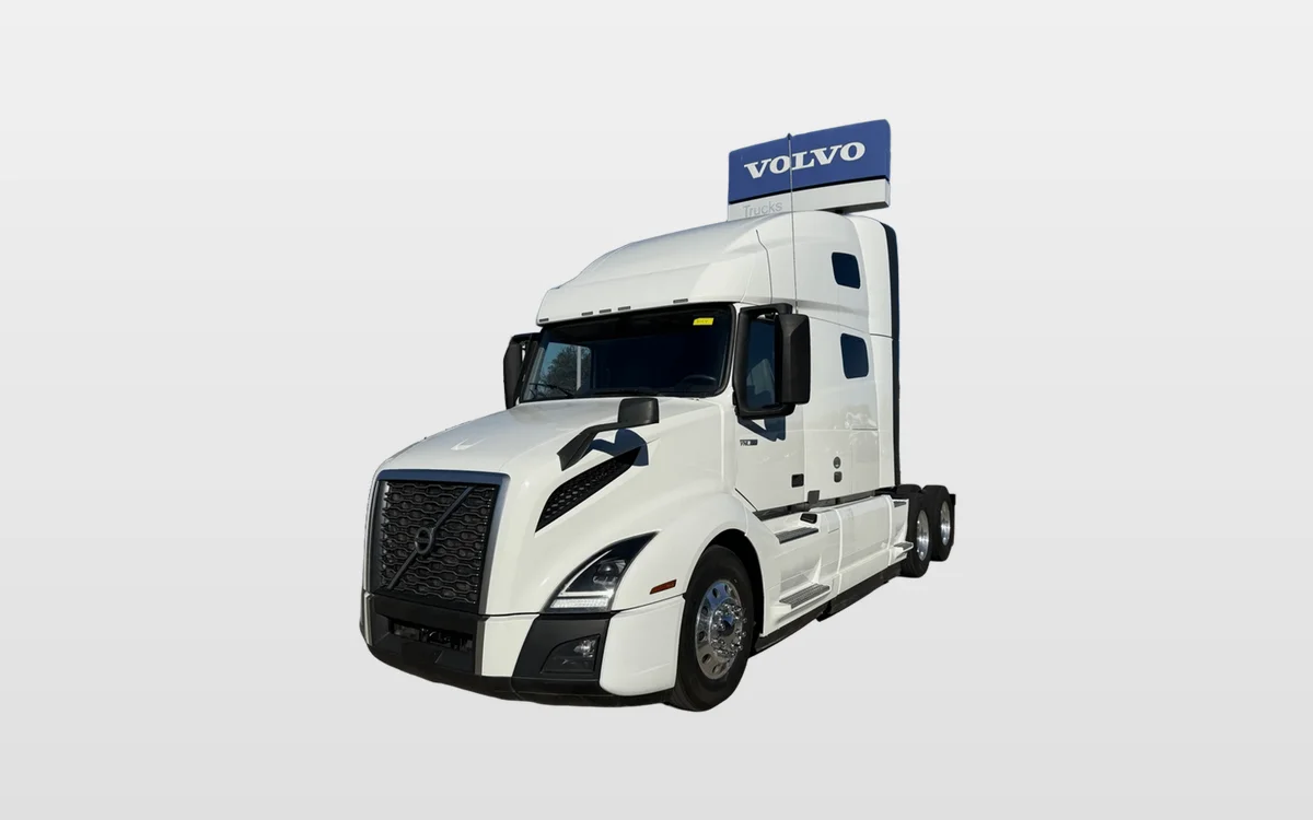 2023 Volvo - image 1