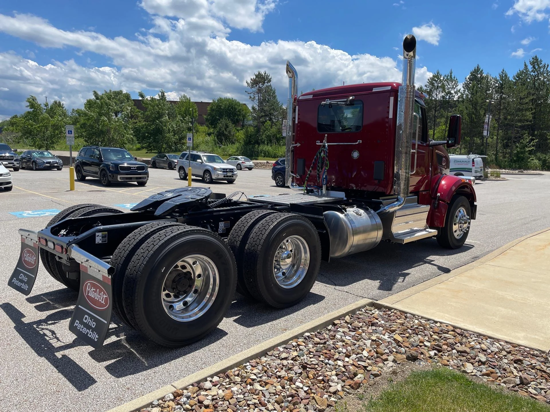 2027 Peterbilt 567 in Broadview Hts, OH — photo 4