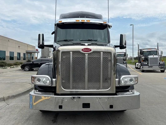 2023 Peterbilt 567 in Omaha, NE — photo 11
