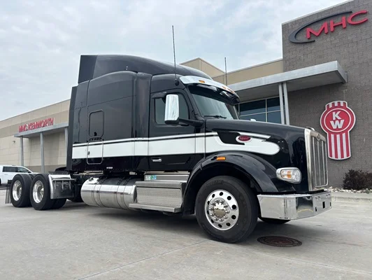 2023 Peterbilt 567