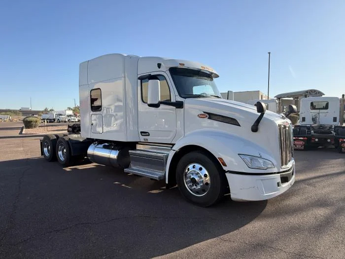 2022 Peterbilt 579 — photo 8