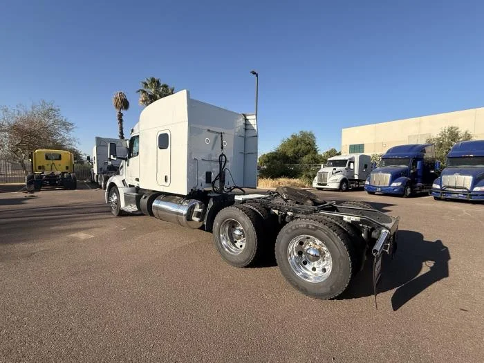2022 Peterbilt 579 — photo 4