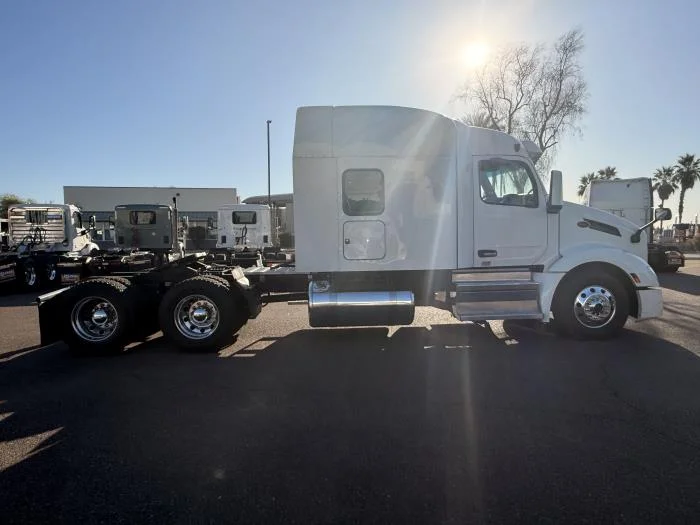 2022 Peterbilt 579 — photo 7