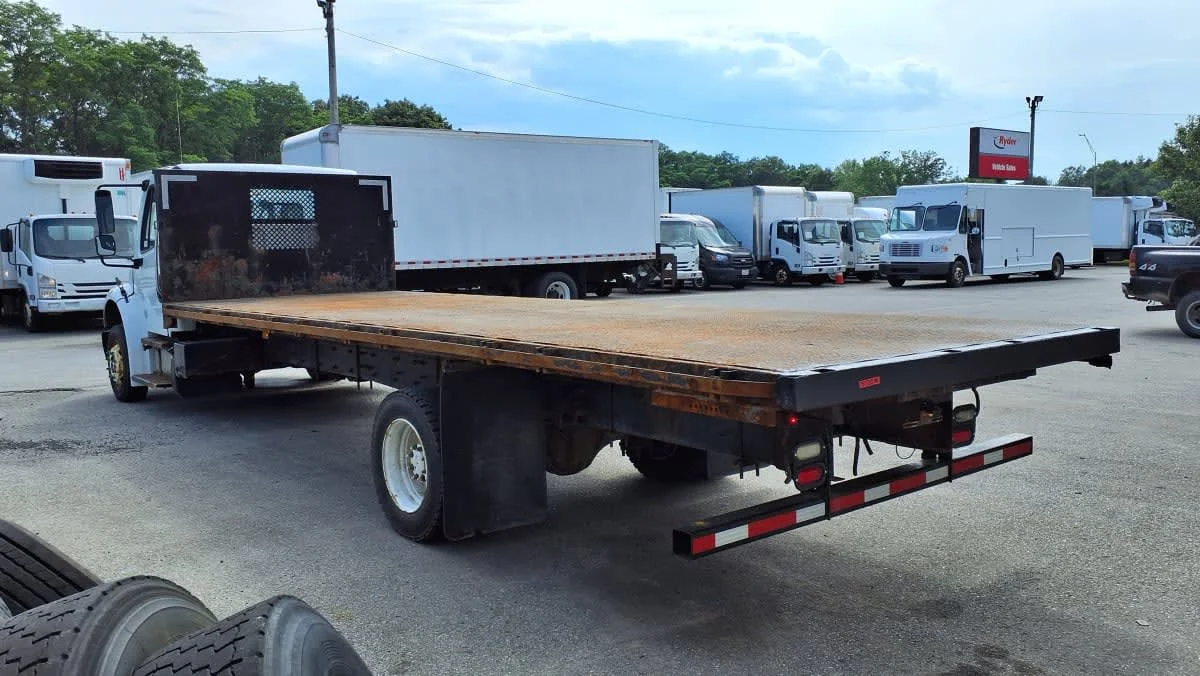 2018 Freightliner M2 106 in Salisbury, MA — photo 6