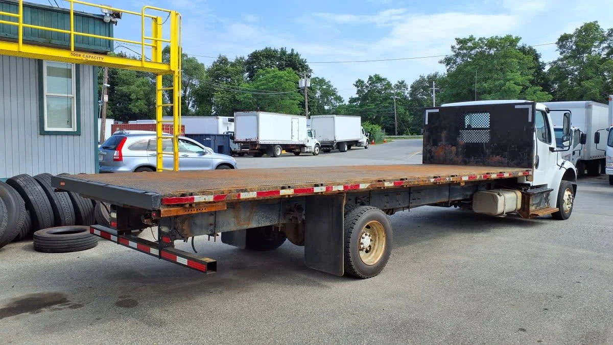2018 Freightliner M2 106 in Salisbury, MA — photo 4
