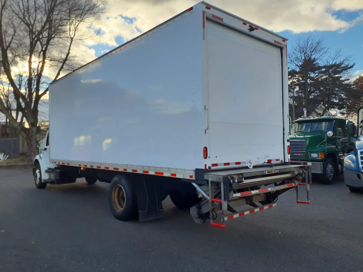 2019 Freightliner M2 106 in Springfield, MA — photo 6