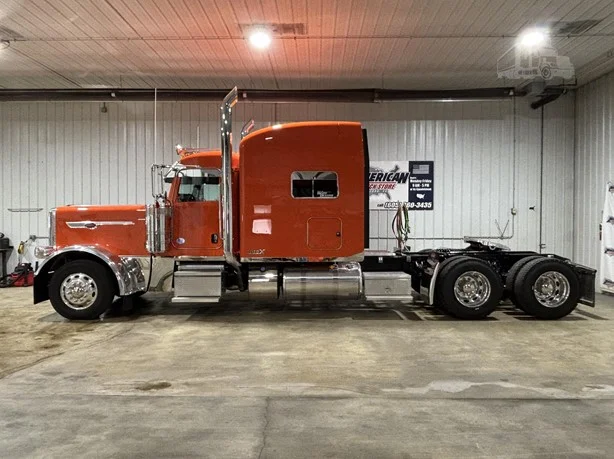 2024 Peterbilt 389 in Hartford, SD — photo 4