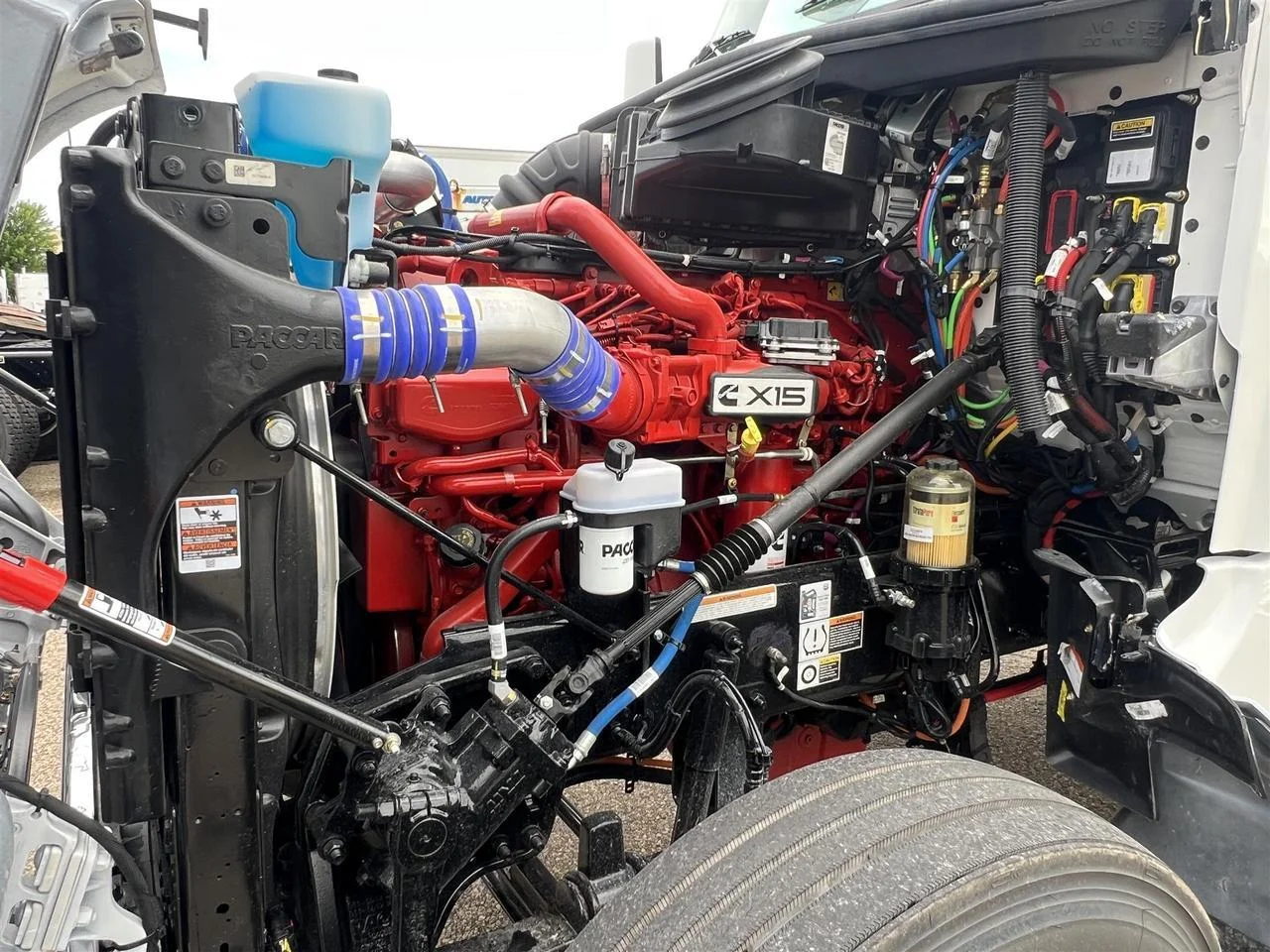 2027 Peterbilt 567 in South St. Paul, MN — photo 9