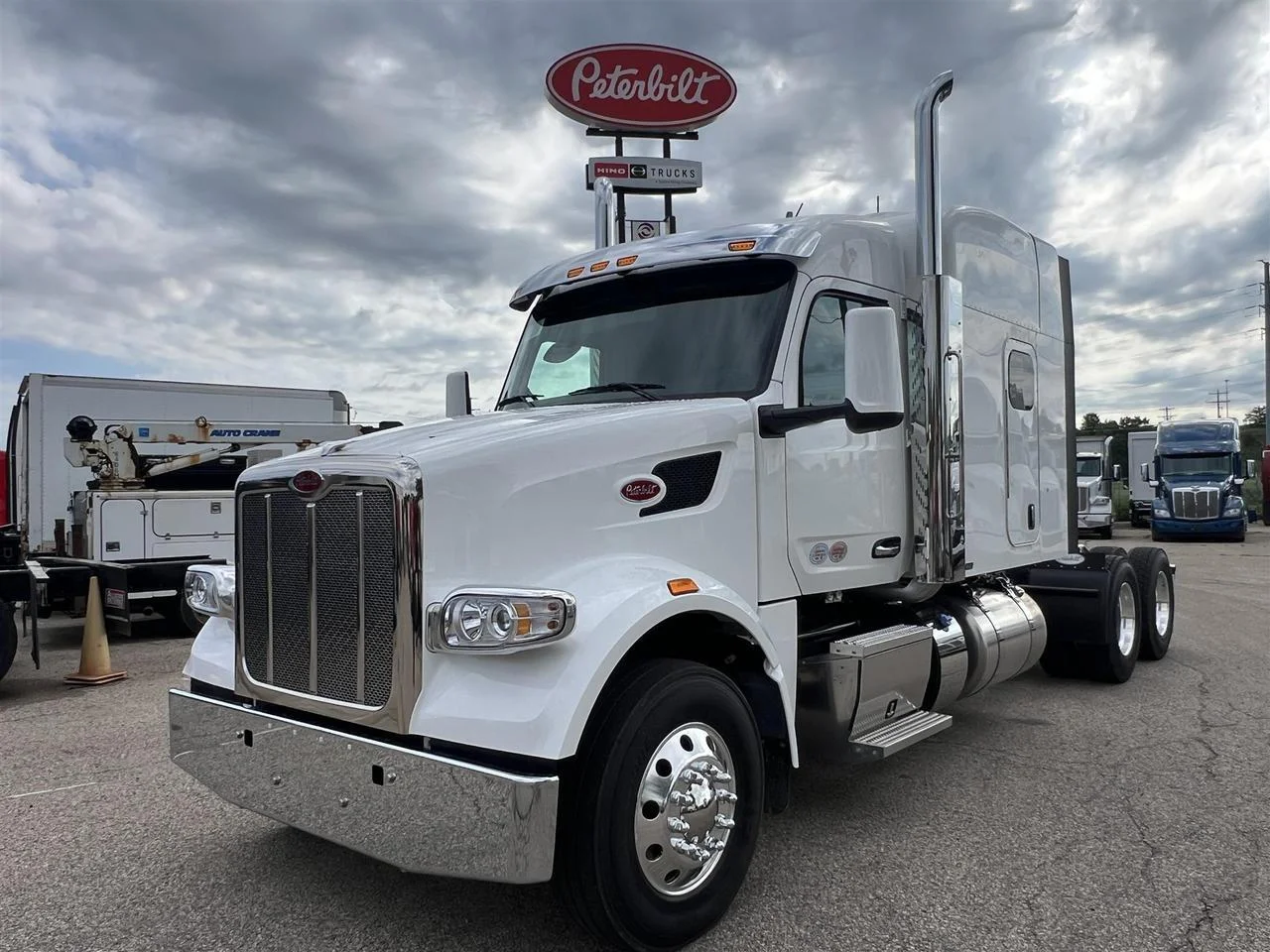 2027 Peterbilt 567 in South St. Paul, MN — photo 12