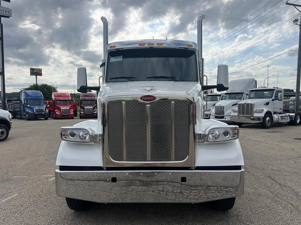 2027 Peterbilt 567