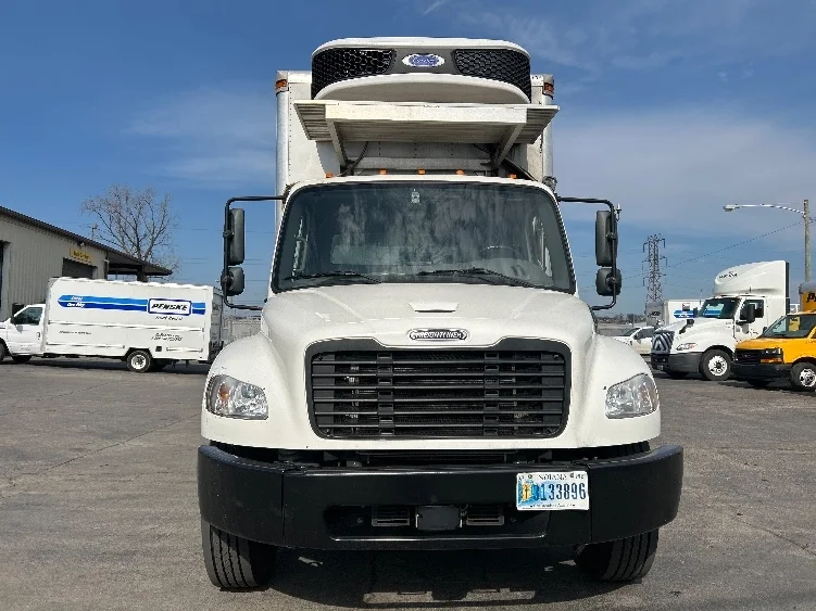 2022 Freightliner M2 106 - image 2
