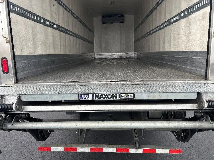 2022 Freightliner M2 106 in Cincinnati, OH — photo 10