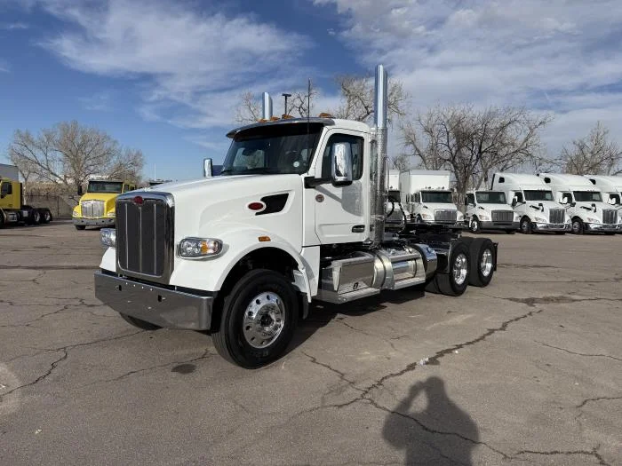 2027 Peterbilt 567 - image 2