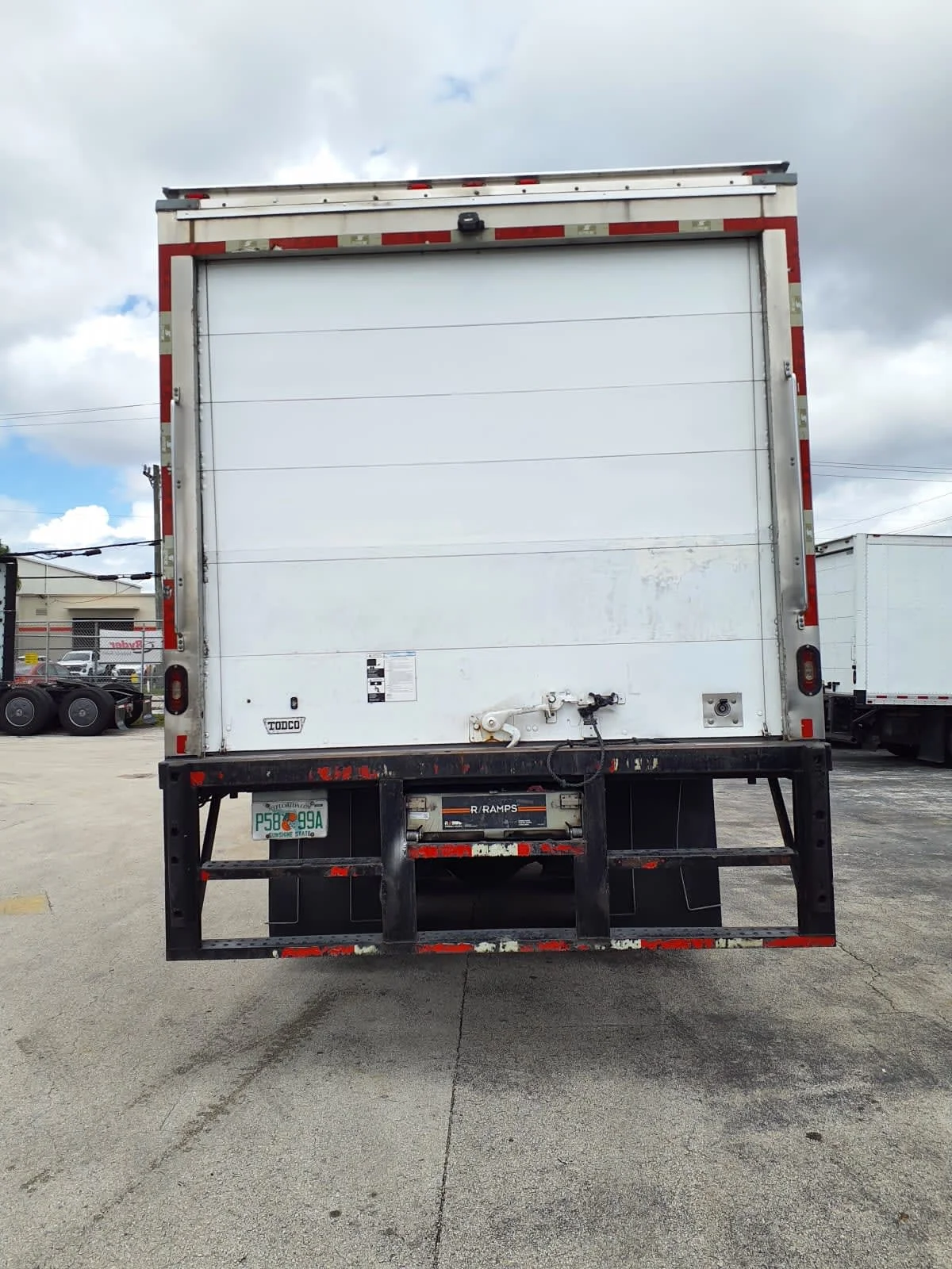 2019 Freightliner M2 106 in Miami, FL — photo 5