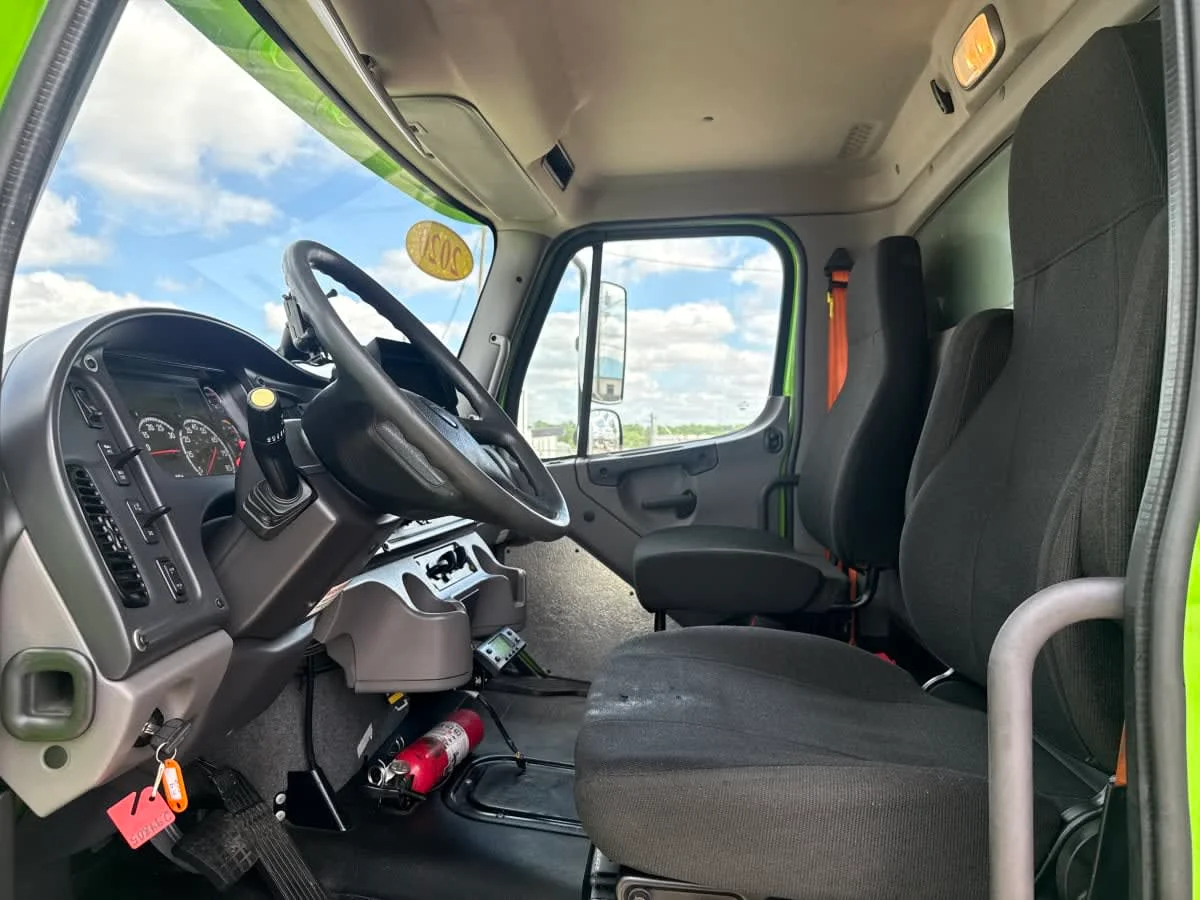 2020 Freightliner M2 106 in Birmingham, AL — photo 8