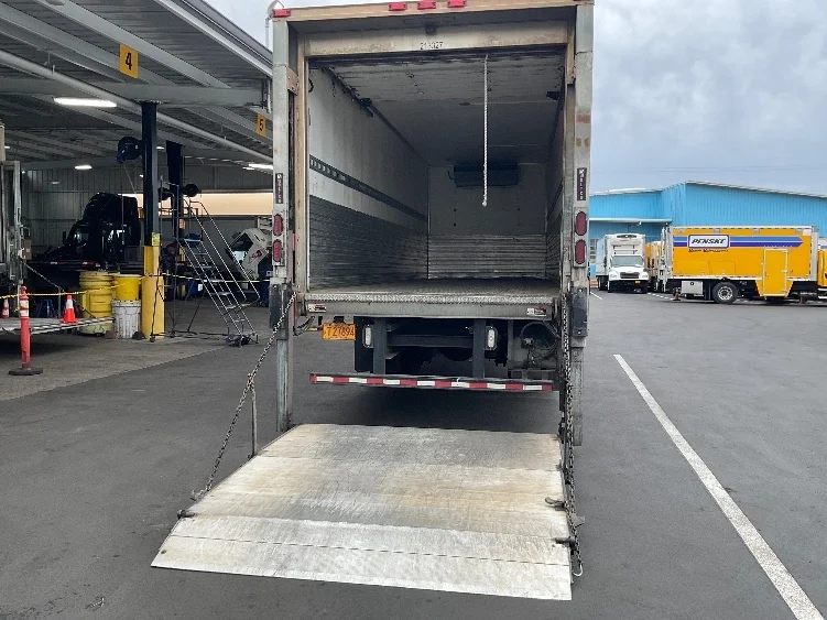 2019 Freightliner M2 106 in Fontana, CA — photo 9