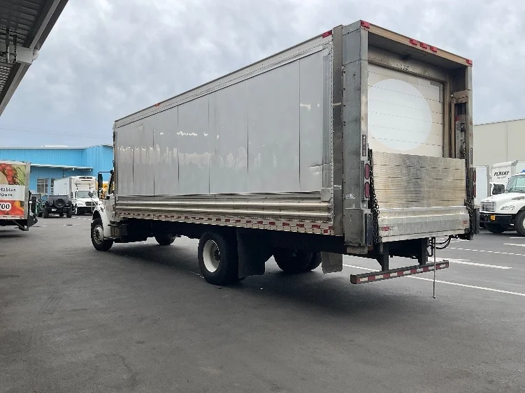 2019 Freightliner M2 106 in Fontana, CA — photo 6