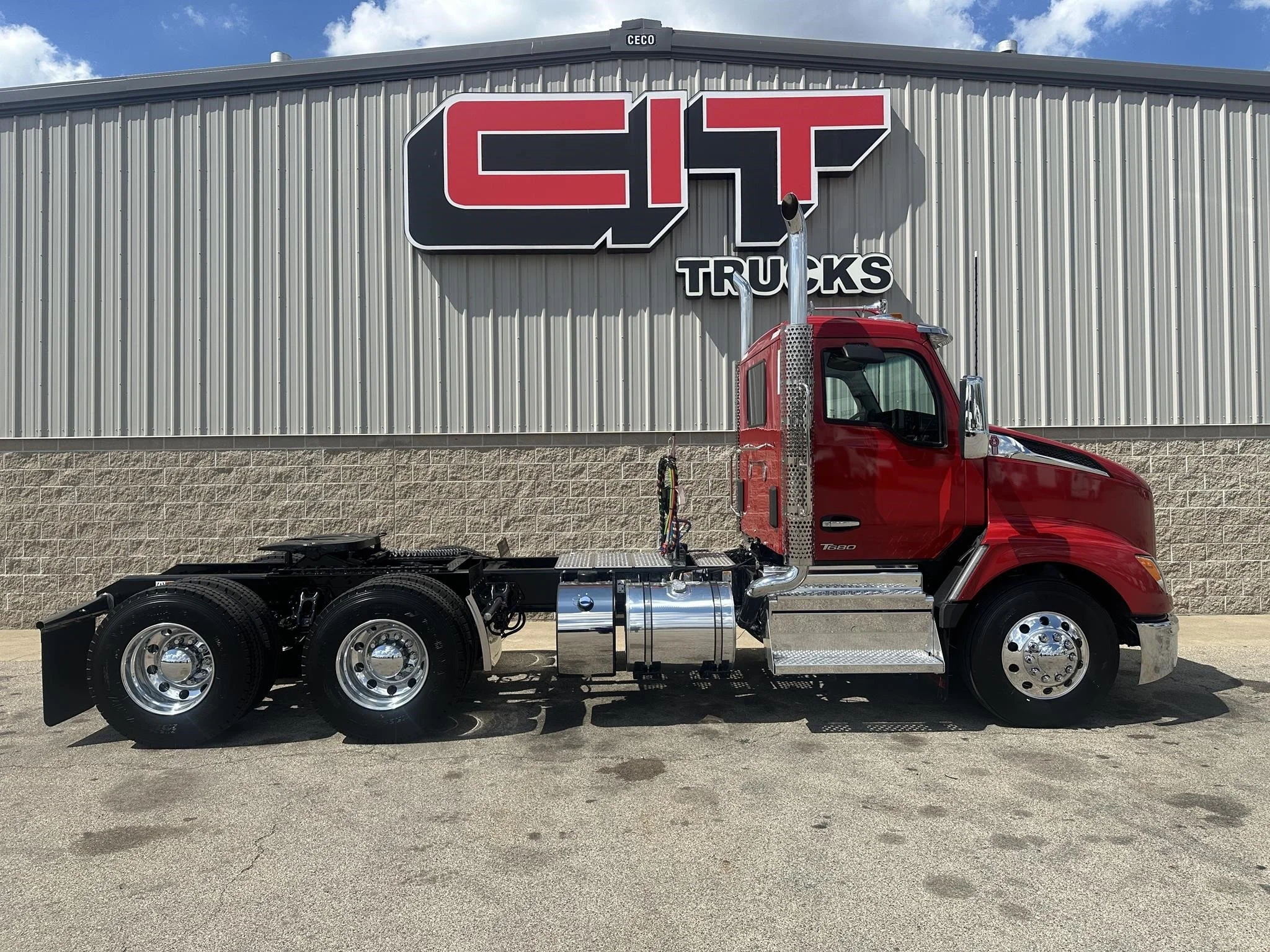 2026 Kenworth T680 - image 4