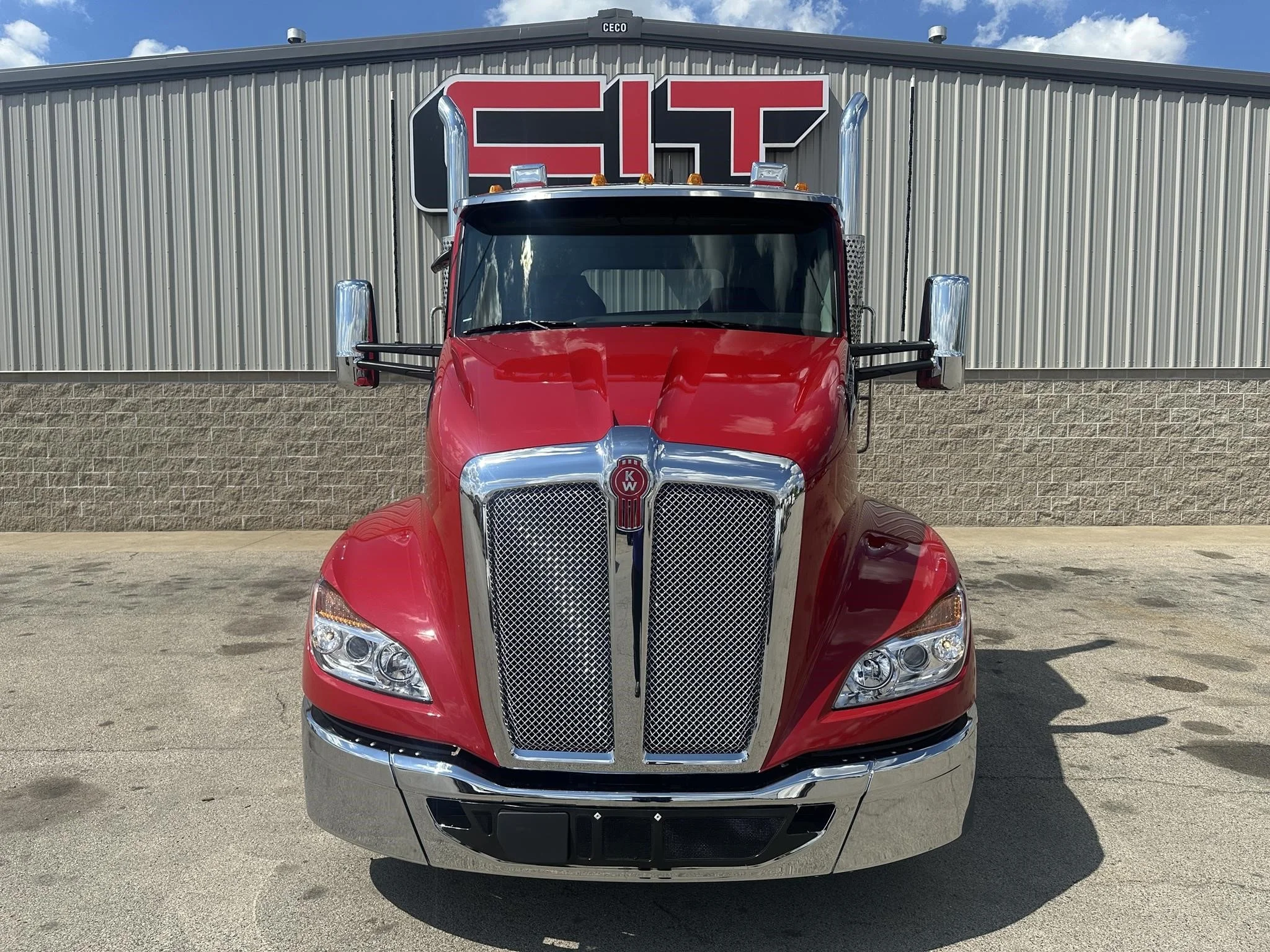 2026 Kenworth T680 - image 2