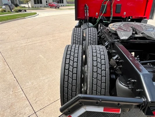 2024 Kenworth T680 in Cedar Rapids, IA — photo 16