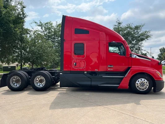 2024 Kenworth T680 in Cedar Rapids, IA — photo 20