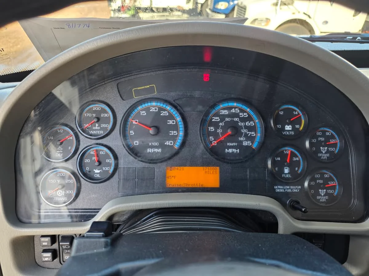 2019 International 4300 - image 18