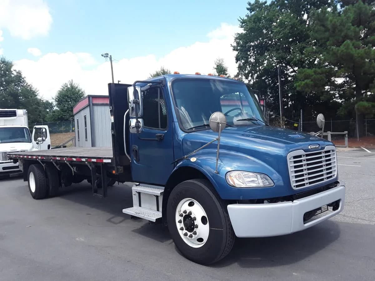 2020 Freightliner M2 106 in Charlotte, NC — photo 3