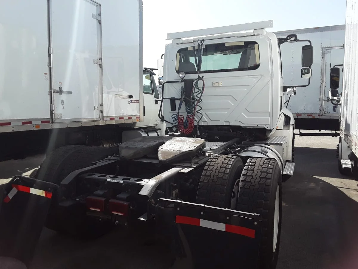 2018 International ProStar in Montebello, CA — photo 4