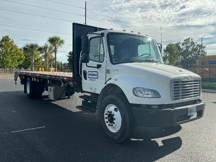 2019 Freightliner M2 106 in Tampa, FL