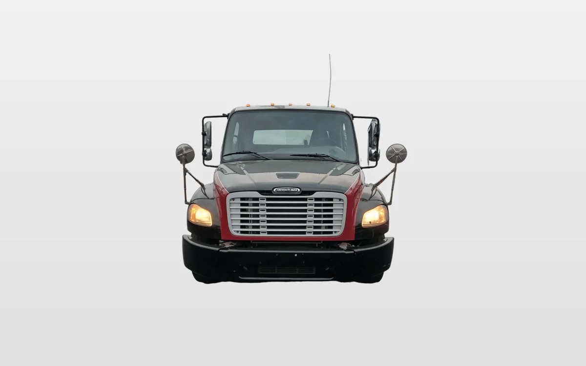2019 Freightliner M2 106 - image 1