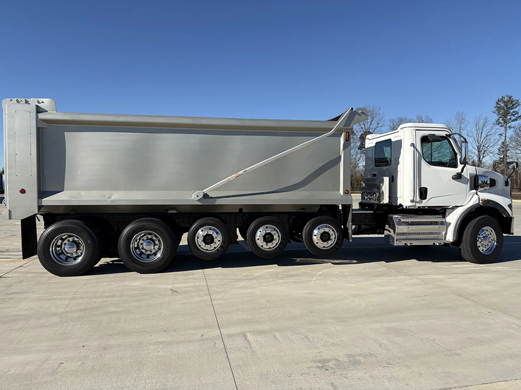 2024 Western Star 47X - image 5