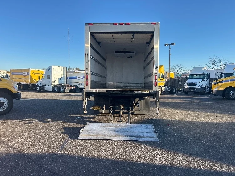 2020 Isuzu NQR - image 9