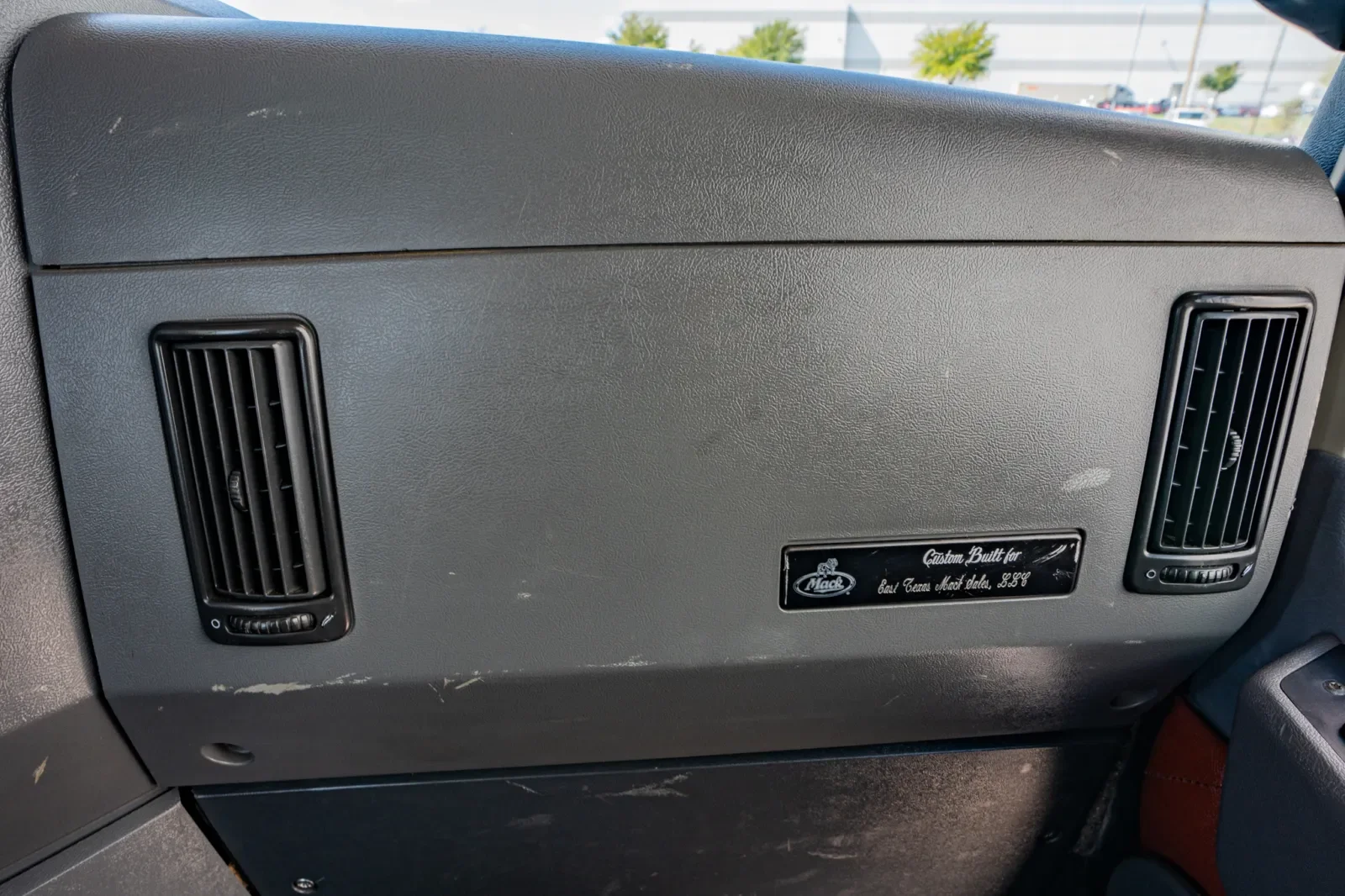 2015 Mack Pinnacle in Hutchins, TX — photo 19