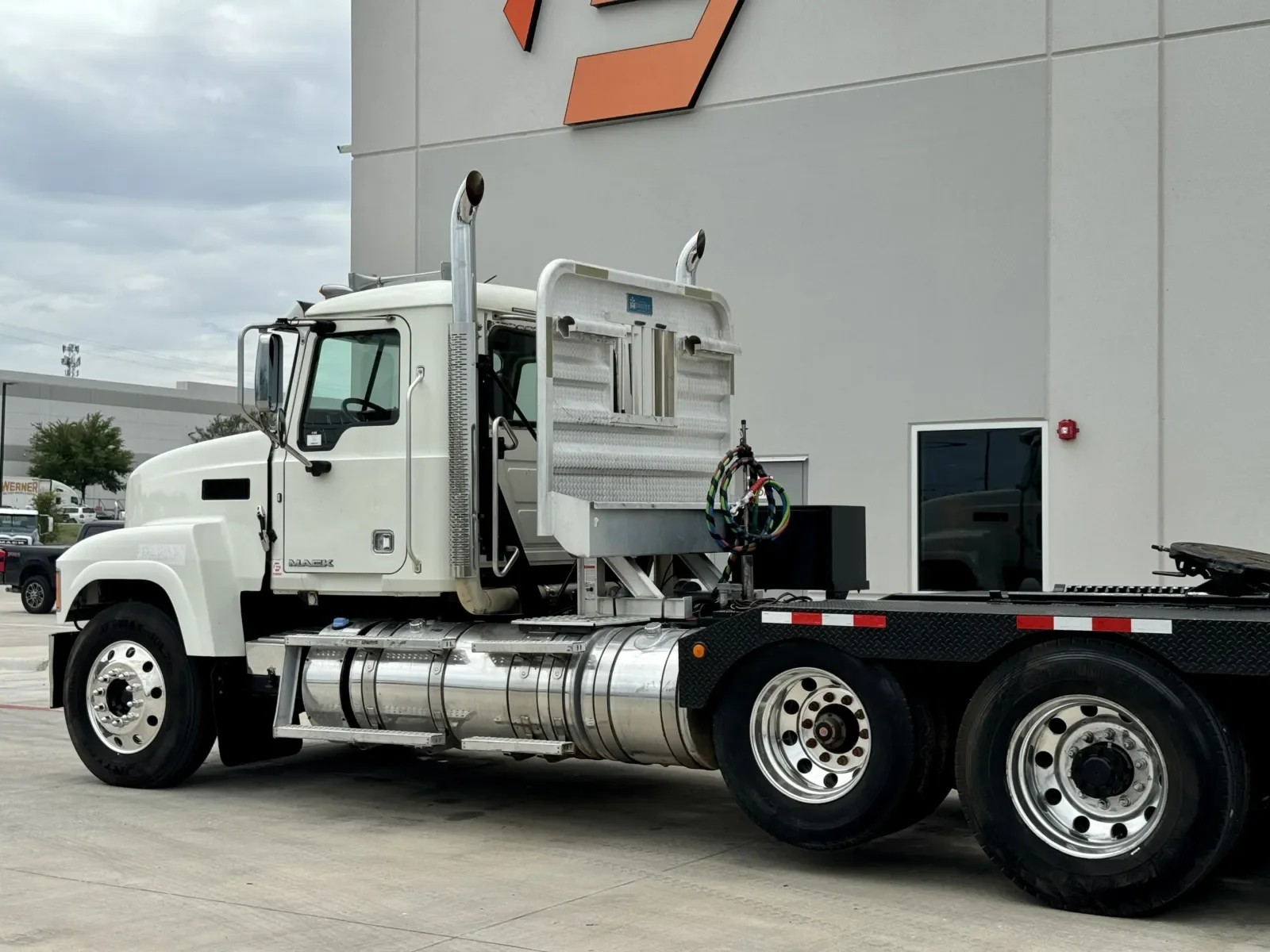 2015 Mack Pinnacle in Hutchins, TX — photo 8